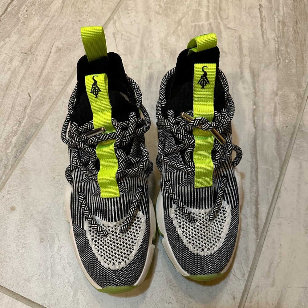 Sia Collective CV 0.02 “STO” size 4